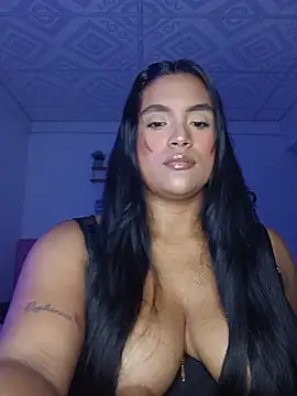 Snapshot of latin_indian chatting on 05-15-26, 06:00 latin indian online show from 05-15-26, 06:00