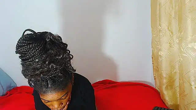 PetiteBarbie 05 online show from 05-17-26, 02:28