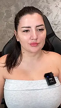 SophiePale online show from 11-17-25, 07:56