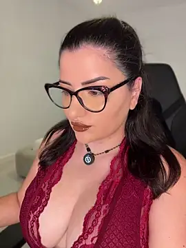 Snapshot of SophiePale chatting on 07-18-26, 09:18 SophiePale online show from 07-18-26, 09:18