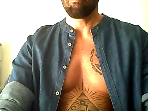 Alessandromagno8 online show from 05-25-26, 08:46