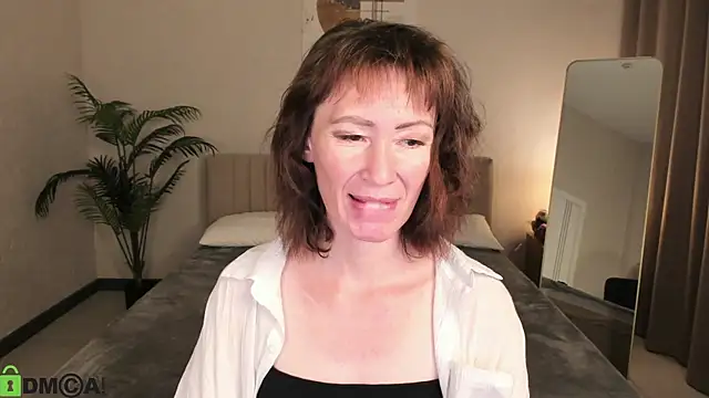 gracekellyyy online show from 06-20-26, 04:39