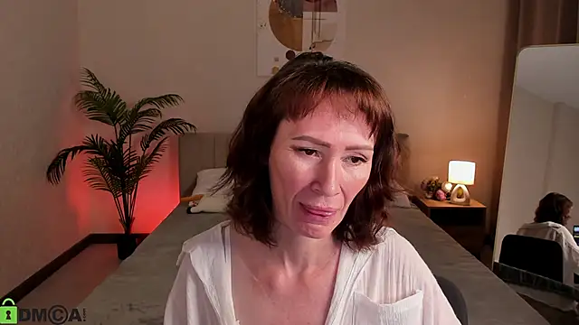 gracekellyyy online show from 06-11-26, 04:09