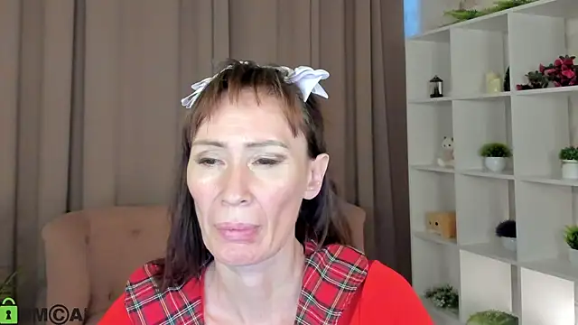 gracekellyyy online show from 06-15-26, 04:28