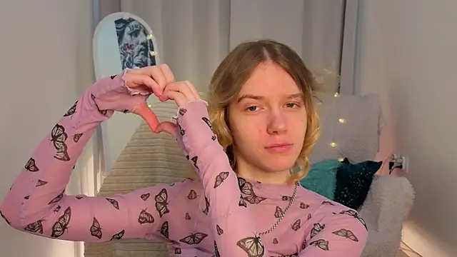 MilanaRayy online show from 06-12-26, 05:16