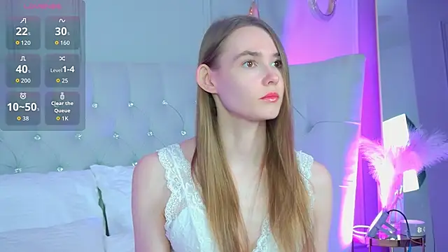 Snapshot of LillianYoung chatting on 06-28-26, 06:20 LillianYoung online show from 06-28-26, 06:20