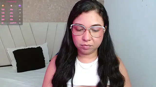AliceSmity   online show from 06-09-26, 03:35