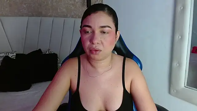 AliceSmity   online show from 06-01-26, 12:05