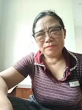 Snapshot of -Lytina- chatting on 07-15-26, 05:58 -Lytina- online show from 07-15-26, 05:58