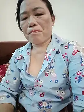Snapshot of -Lytina- chatting on 06-26-26, 11:38 -Lytina- online show from 06-26-26, 11:38