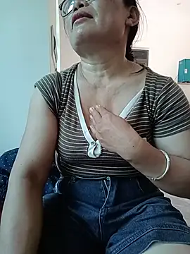 Snapshot of -Lytina- chatting on 07-14-26, 03:55 -Lytina- online show from 07-14-26, 03:55