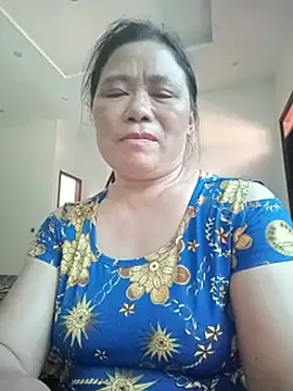 Snapshot of -Lytina- chatting on 07-31-26, 02:33 -Lytina- online show from 07-31-26, 02:33