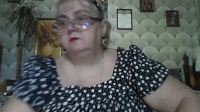 MarinaFarina53 online show from 06-25-26, 05:12