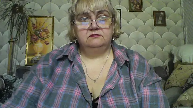 MarinaFarina53 online show from 06-18-26, 08:13