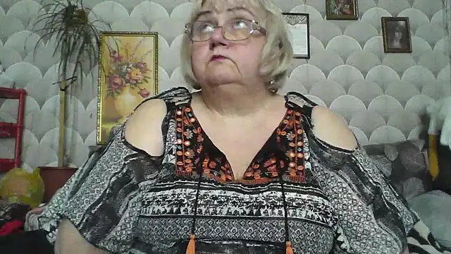 MarinaFarina53 online show from 05-28-26, 12:00