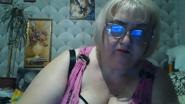 MarinaFarina53 online show from 06-12-26, 07:55