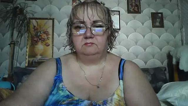 MarinaFarina53 online show from 06-28-26, 05:03