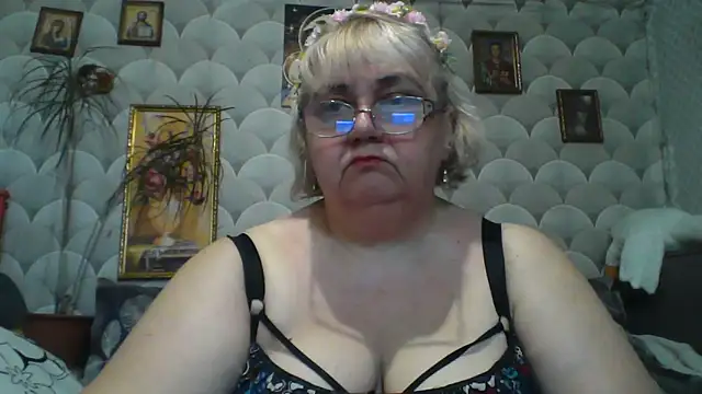 MarinaFarina53 online show from 05-24-26, 07:19