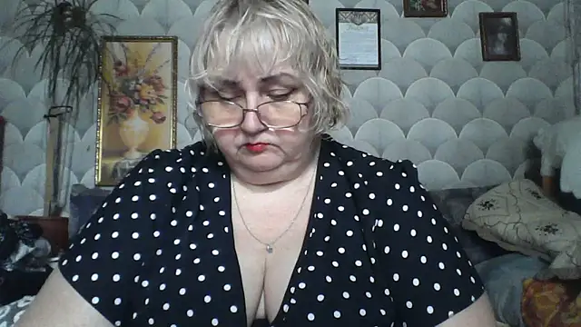MarinaFarina53 online show from 06-15-26, 08:36