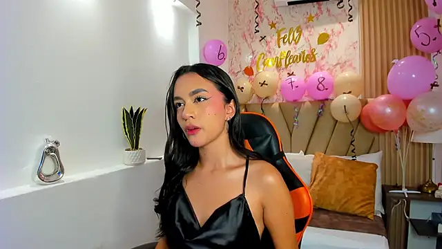 Aisha Vex online show from 06-15-26, 02:39
