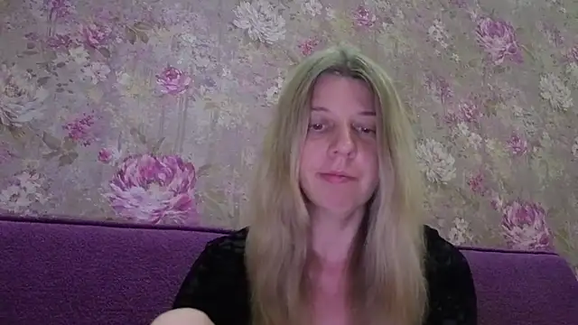 EsmaPons online show from 07-03-26, 10:05