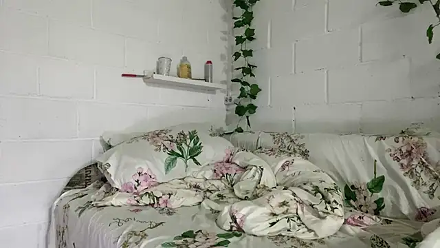 Amber  Fox online show from 06-25-26, 12:08