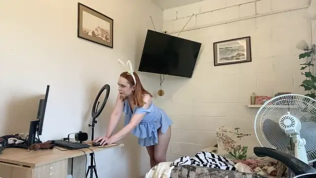 Amber  Fox online show from 06-20-26, 12:10