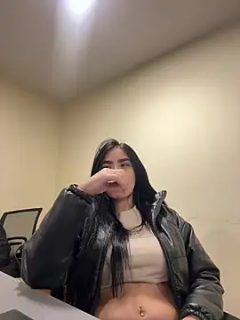 SaraFernandez  online show from 05-19-26, 07:43
