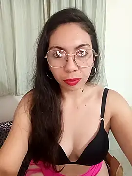Mia essence online show from 05-09-26, 11:19