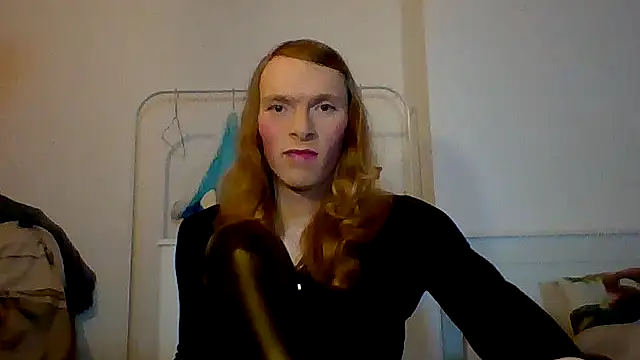 Snapshot of DaimondAngel chatting on 06-05-26, 06:57 DaimondAngel online show from 06-05-26, 06:57