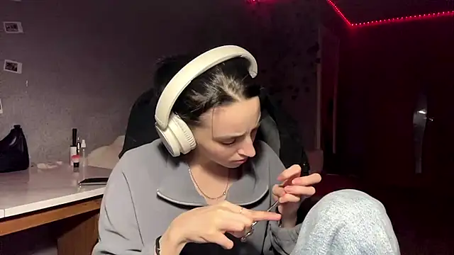 NightFoxxx online show from 06-11-26, 03:31