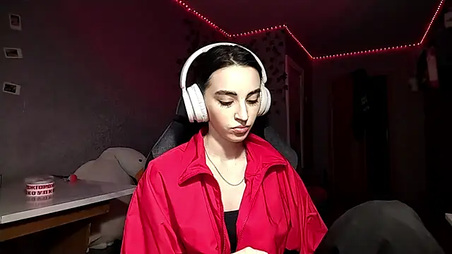 NightFoxxx online show from 06-14-26, 01:56