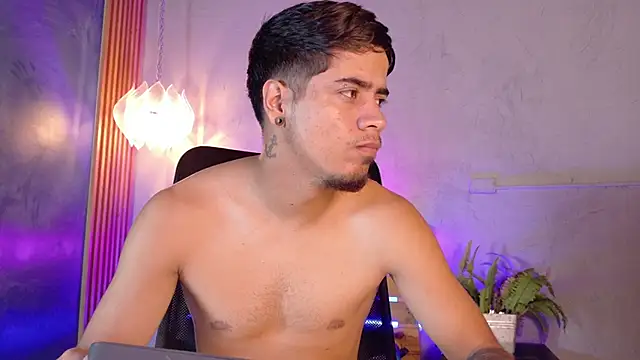 criss hardcock  online show from 05-25-26, 01:32