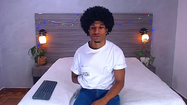 Dilan Hall online show from 06-17-26, 07:13
