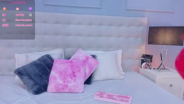 DulceeGarcia online show from 06-19-26, 04:07