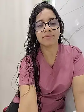 alanahot94 online show from 07-27-26, 04:36