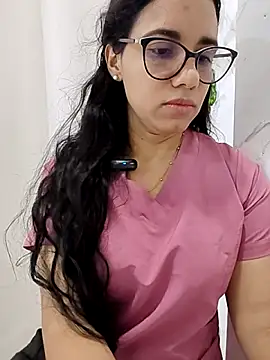 alanahot94 online show from 07-12-26, 06:09