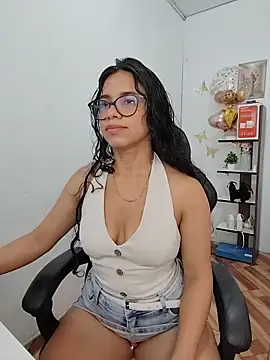 Snapshot of alanahot94 chatting on 05-24-26, 05:46 alanahot94 online show from 05-24-26, 05:46