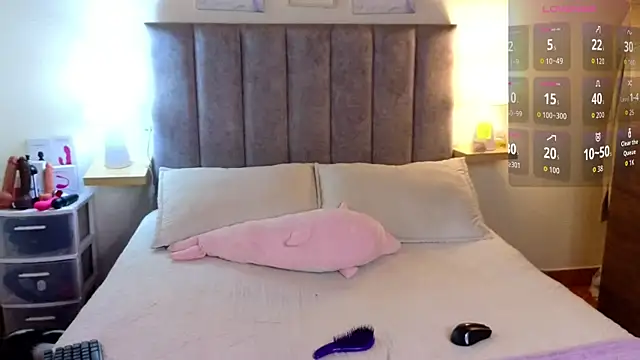 Victoria Hils online show from 06-25-26, 05:29