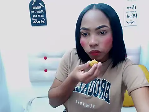 Snapshot of whitneynaugthyxxxx chatting on 05-23-26, 01:43 whitneynaugthyxxxx online show from 05-23-26, 01:43