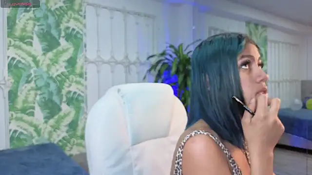 baby julieta00 online show from 06-18-26, 12:21