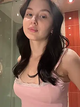 Snapshot of EvaHearts chatting on 05-22-26, 03:15 EvaHearts online show from 05-22-26, 03:15