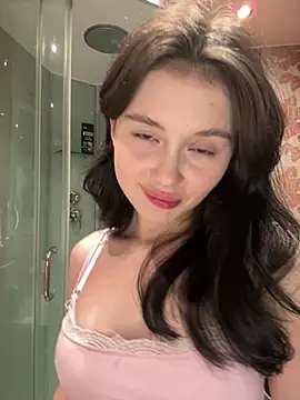 Snapshot of EvaHearts chatting on 05-30-26, 10:26 EvaHearts online show from 05-30-26, 10:26