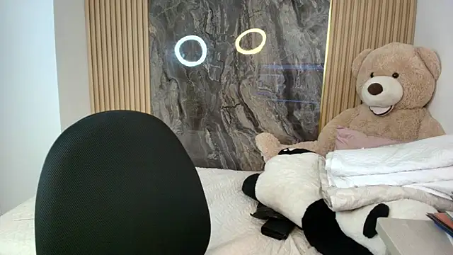 sun cute online show from 05-23-26, 08:08