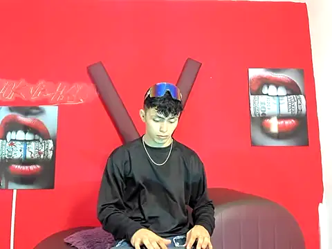 CAT LOVE1 online show from 05-08-26, 04:05