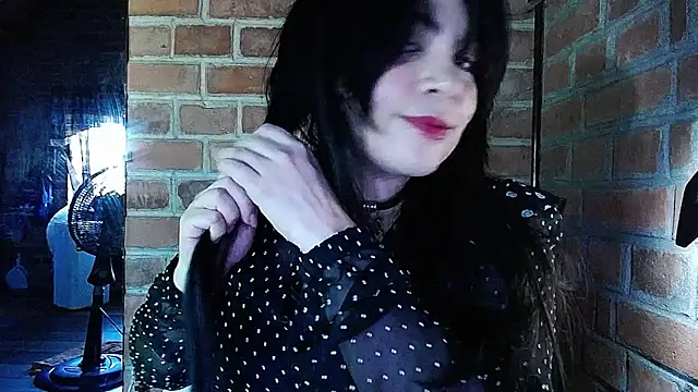 DarkRoseUwU online show from 06-19-26, 09:42