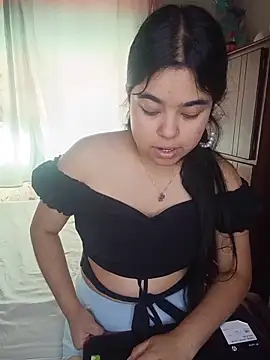 Snapshot of MiiaHott_W chatting on 06-17-26, 01:43 MiiaHott W online show from 06-17-26, 01:43