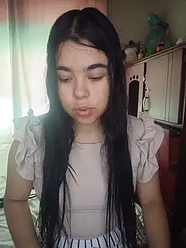 Snapshot of MiiaHott_W chatting on 06-19-26, 01:50 MiiaHott W online show from 06-19-26, 01:50