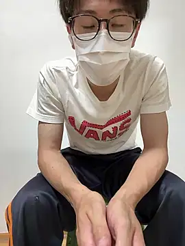 Snapshot of h_japmen chatting on 06-28-26, 04:13 h japmen online show from 06-28-26, 04:13
