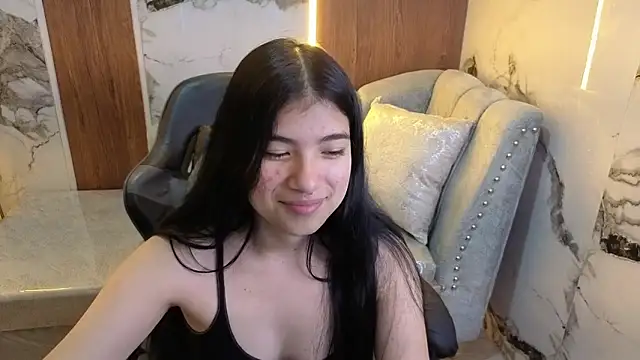 Snapshot of alesia_v_v chatting on 06-28-26, 03:24 alesia v v online show from 06-28-26, 03:24
